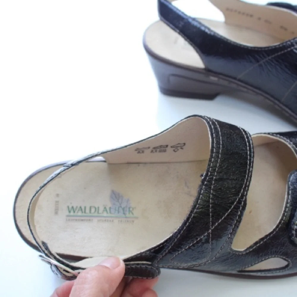 WaldLaufers sandals made